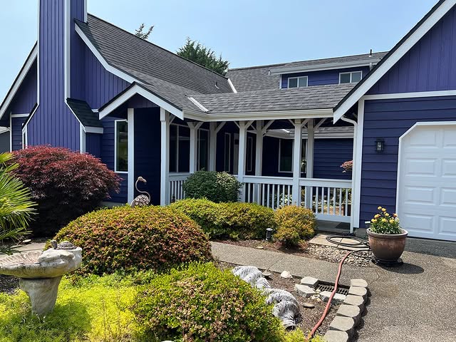 Classic Brick & Siding - Before
